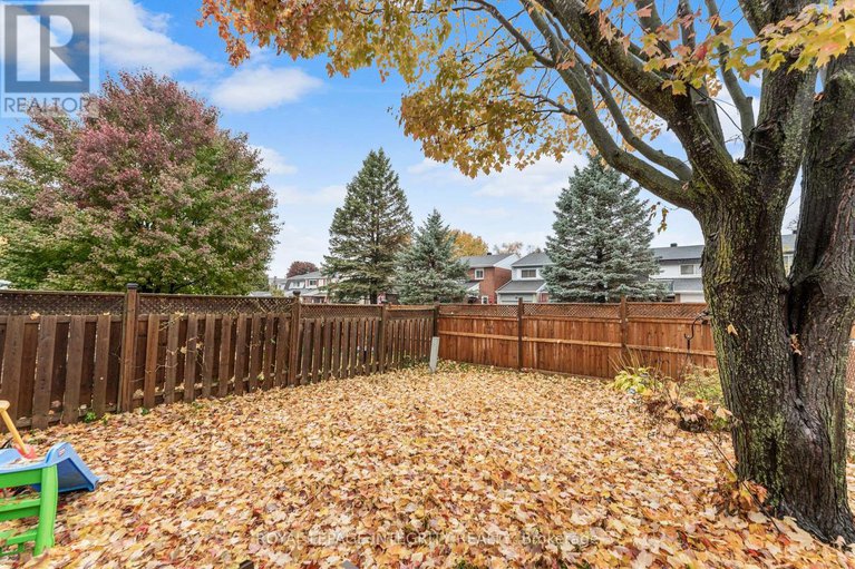 29064817/45-wessex-road/on-the-green/ottawa/ontario/K2J1X2_28