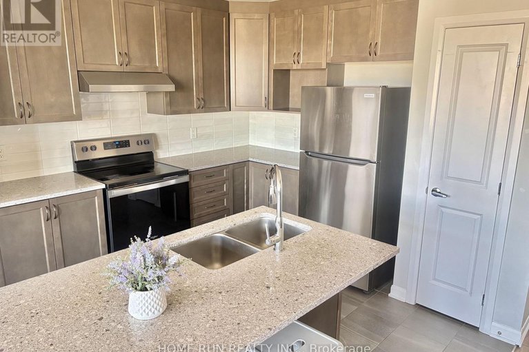 29658905/111-teelin-circle/half-moon-bay/ottawa/ontario/K2C3H2_4