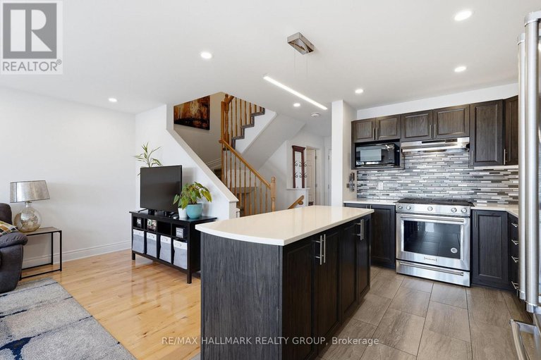 29383007/250-dion-avenue/town-of-rockland/clarence-rockland/ontario/K4K0M3_8