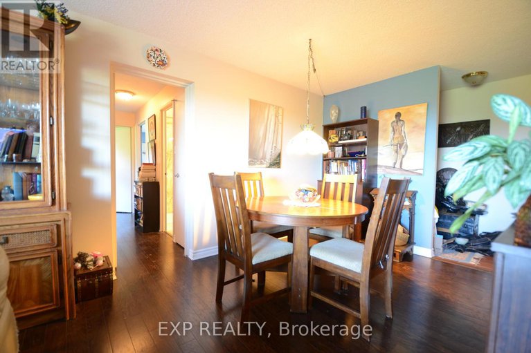 28890063/518-20-chesterton-drive/borden-farmstewart-farmcarleton-heightsparkwood-hills/ottawa/ontario/K2E6Z7_7