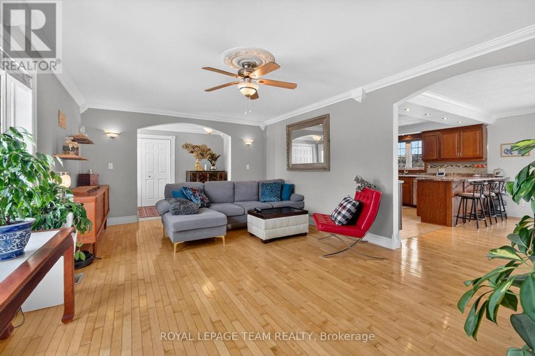 29437879/955-lacroix-road/clarencerockland-twp/clarence-rockland/ontario/K0A2A0_11