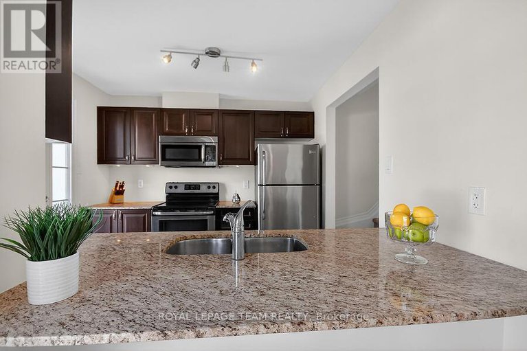 29421275/126-grenadine-street/stittsville-north/ottawa/ontario/K2S0P1_18