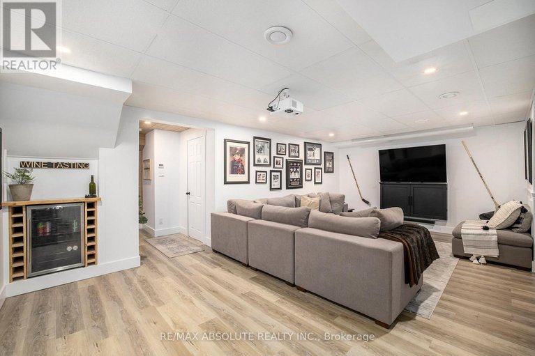 28310711/76-hidden-river-road/mcnabbraeside-twps/mcnabbraeside/ontario/K7S3G9_28