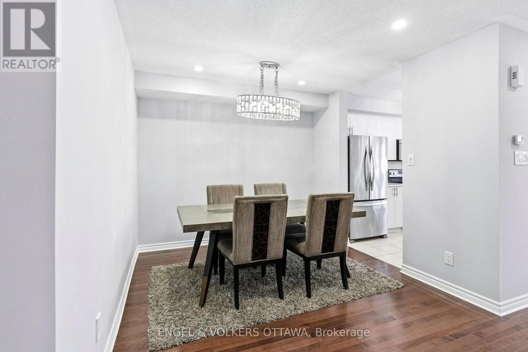 29565291/476-barrick-hill-road/emerald-meadowstrailwest/ottawa/ontario/K2M0H8_4