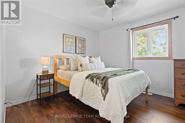 28889224/230-currell-avenue/westborohampton-park/ottawa/ontario/K1Z7J3_16