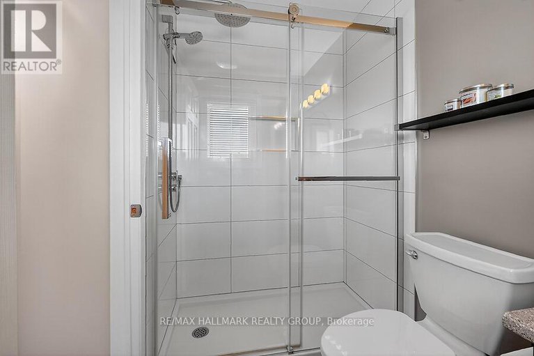 29008692/1915-orchardview-avenue/fallingbrookgardenway-south/ottawa/ontario/K4A3H1_21