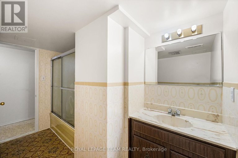 28997757/1665-fisher-avenue/carleton-heights/ottawa/ontario/K2C1X9_23