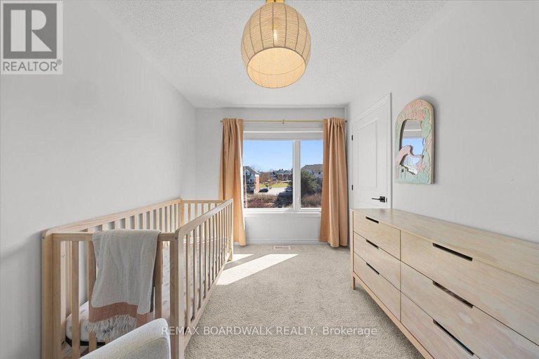 29641185/829-kiniw-private/cfb-rockcliffe-and-area/ottawa/ontario/K1K0P5_39