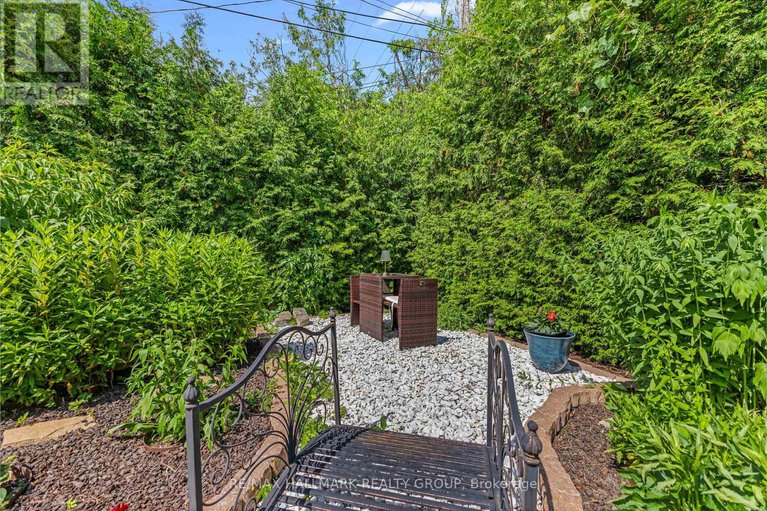 28537676/1883-barnhart-place/alta-vistafaircrest-heights/ottawa/ontario/K1H5B5_40