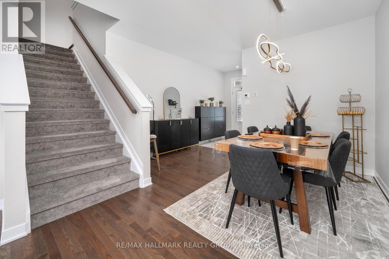 28906810/351-falsetto-street/mer-bleuebradley-estatesanderson-park/ottawa/ontario/K1W0S6_17