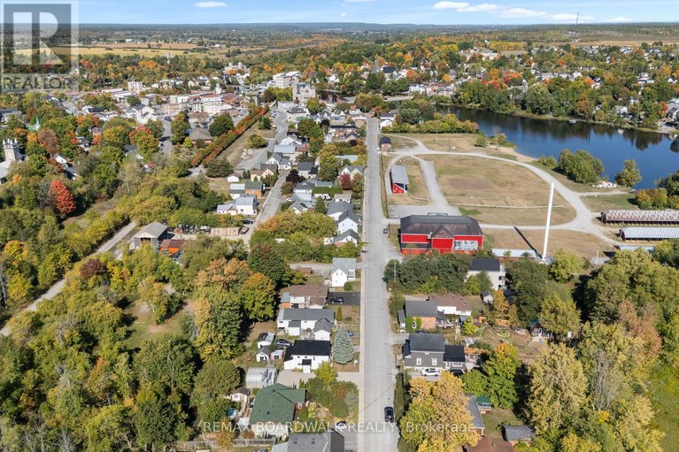 29210498/290-water-street/almonte/mississippi-mills/ontario/K0A1A0_45