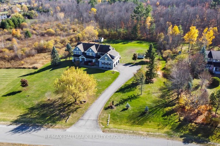 29476165/137-goodman-drive/kanata-north-west/ottawa/ontario/K2W1C7_40