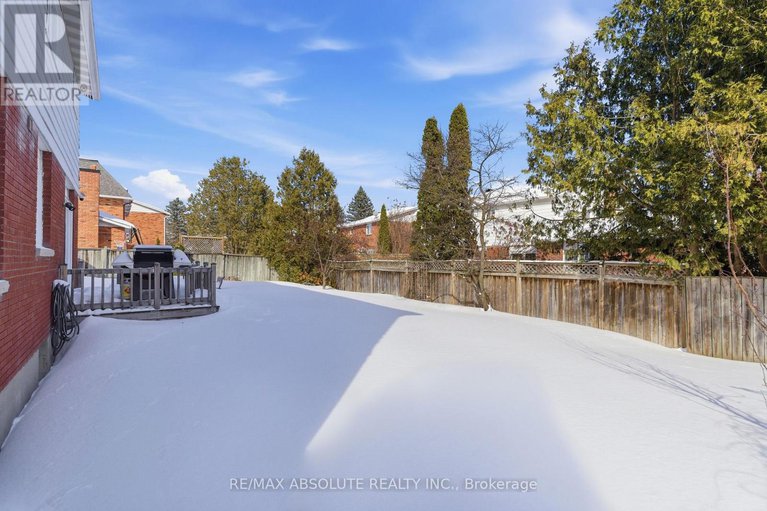 29407947/13-weatherwood-crescent/pineglencountry-place/ottawa/ontario/K2E7C5_48