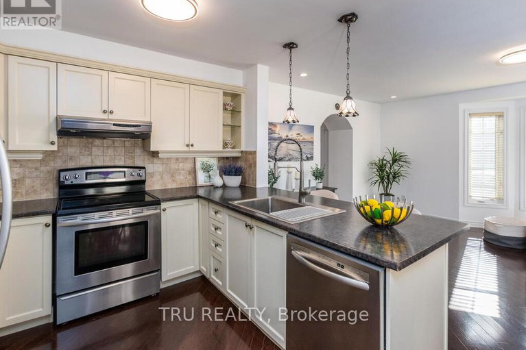 28964944/2757-grand-canal-street/half-moon-bay/ottawa/ontario/K2J0S7_13