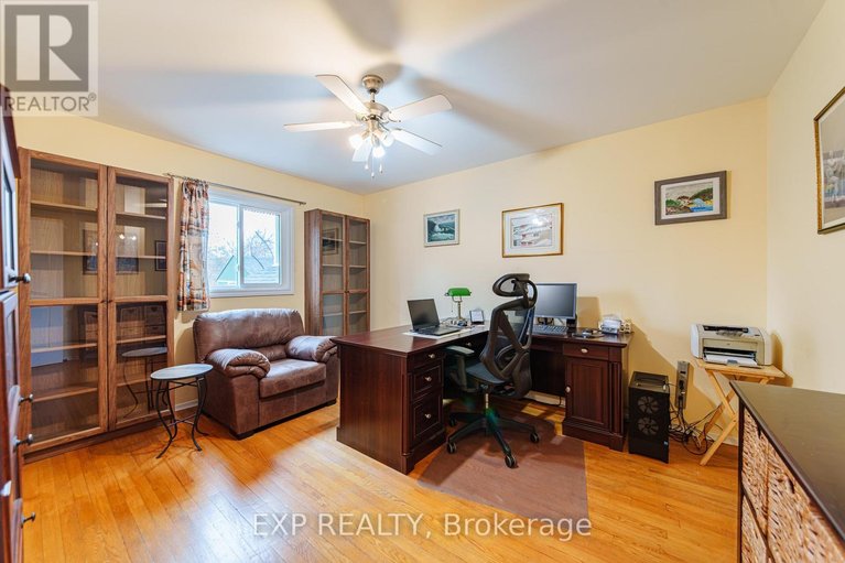 29624892/1592-apeldoorn-avenue/carleton-heights/ottawa/ontario/K2C1V5_15