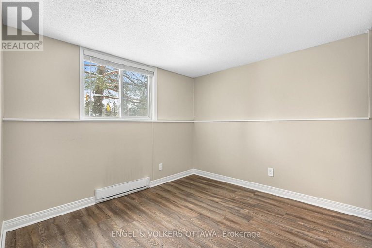 29231547/109-6532-bilberry-drive/orleans-wood/ottawa/ontario/K1C4N9_20