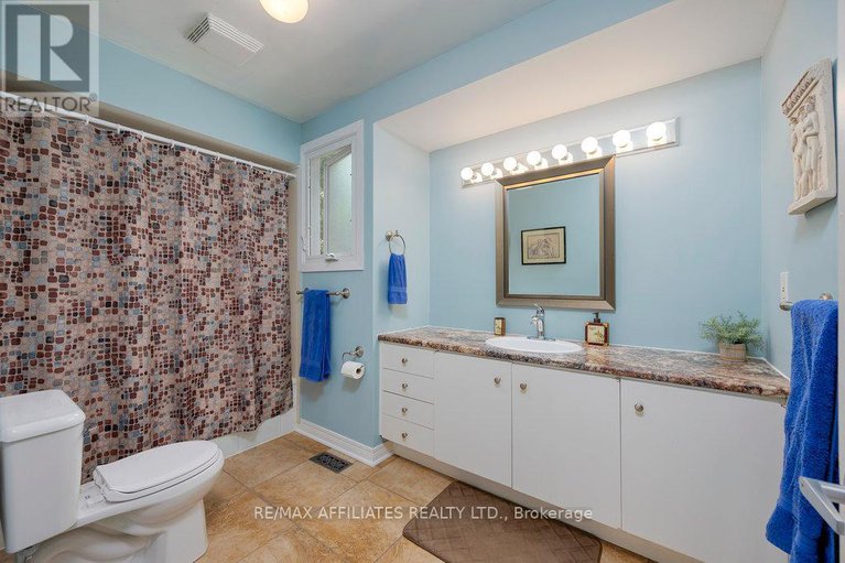 28488846/34-105-weeping-willow-lane/beaverbrook/ottawa/ontario/K2K1E6_26