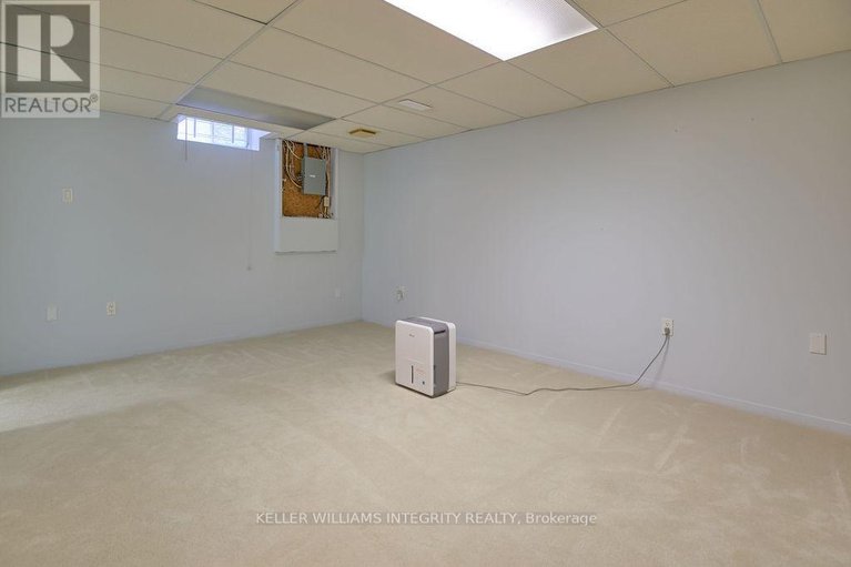 28490923/77-seabrooke-drive/glencairnhazeldean/ottawa/ontario/K2L2K4_42