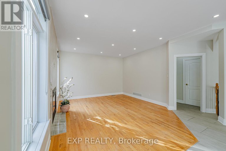 29139967/11-wellsmere-court/rideau-heightsrideau-river/ottawa/ontario/K2E8C2_25