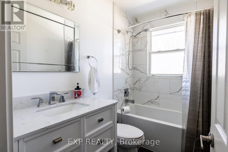 28561738/35-withrow-avenue/meadowlandsst-claire-gardens/ottawa/ontario/K2G2H7_15