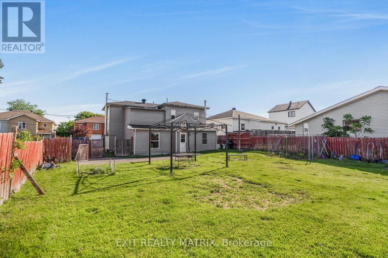 28379387/1018-sinclair-street/hawkesbury/hawkesbury/ontario/K6A1E5_24