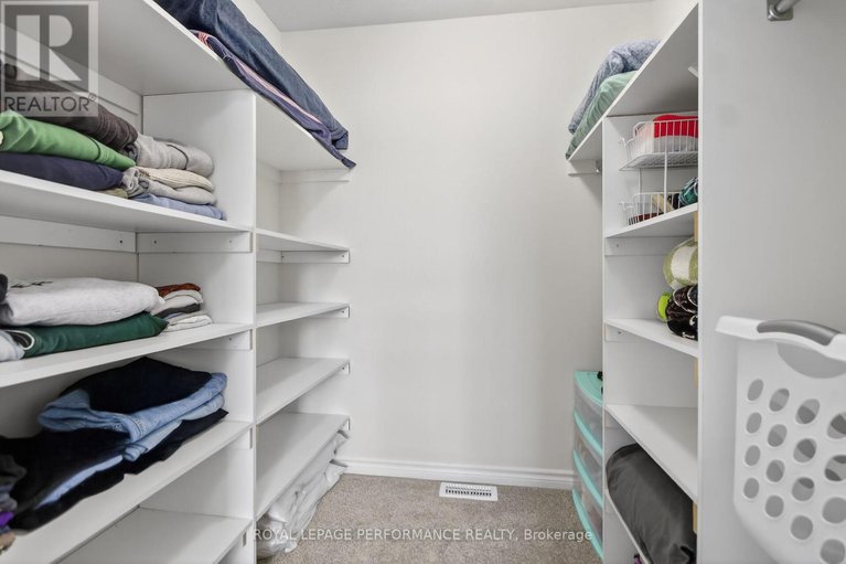 29164946/1910-schroeder-crescent/springridgeeast-village/ottawa/ontario/K4A4P8_39