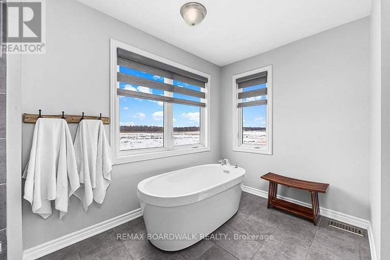 29414212/353-sweetclover-way/avalon-west/ottawa/ontario/K4A1E6_39