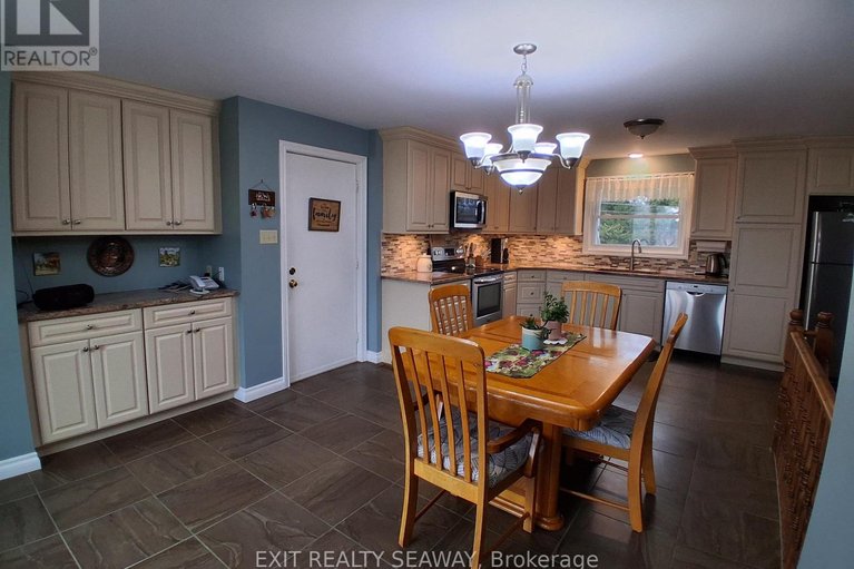 29541382/5514-county-road-16-road-n/iroquois/south-dundas/ontario/K0E1K0_7