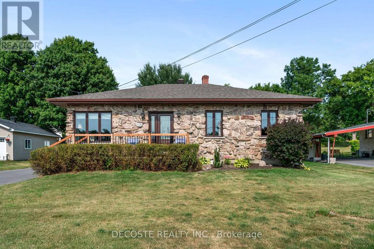 28706818/137-park-avenue/alexandria/north-glengarry/ontario/K0C1A0_1