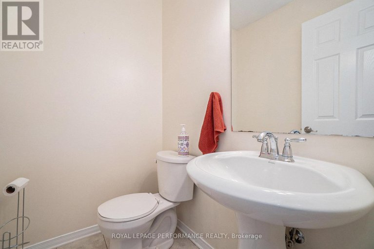 28995605/g-3721-riverbreeze-street/half-moon-bay/ottawa/ontario/K2J0T1_21