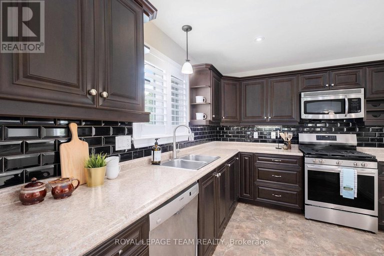 28645186/124-stonewalk-drive/north-grenville-twp-kemptville-south/north-grenville/ontario/K0G1J0_18