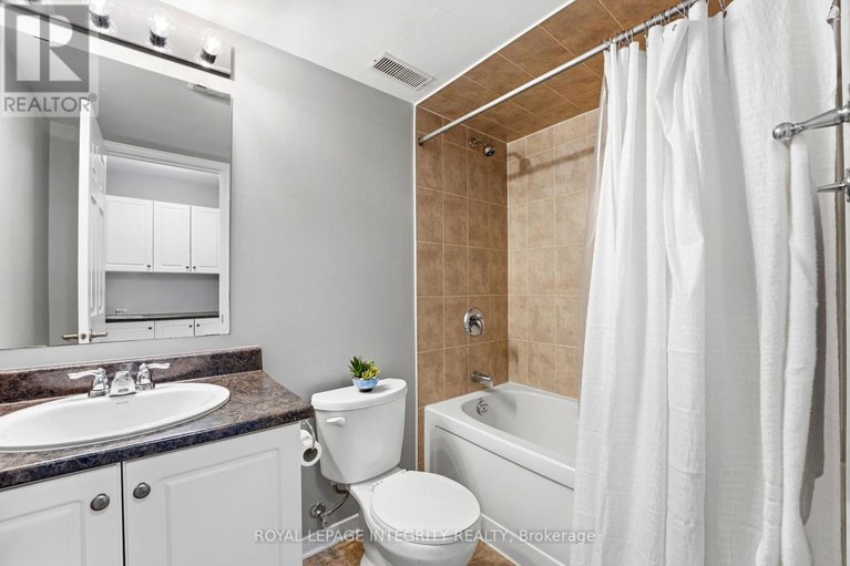 29600892/2720-grand-canal-street/half-moon-bay/ottawa/ontario/K2J0T1_9