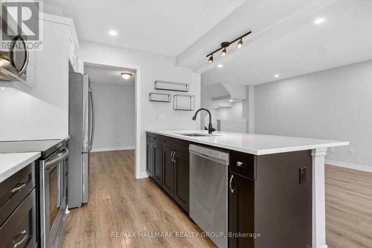 29224104/232-clintonia-street/emerald-meadowstrailwest/ottawa/ontario/K2V0K6_21