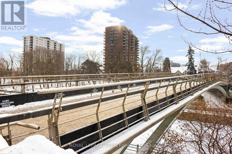 29180471/101-20-the-driveway-drive/ottawa-centregolden-triangle/ottawa/ontario/K2P1C8_38