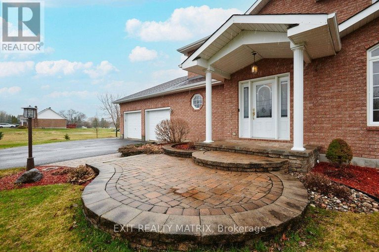 29619267/4717-mcneely-road/sarsfieldbearbrook/ottawa/ontario/K4B0J2_3