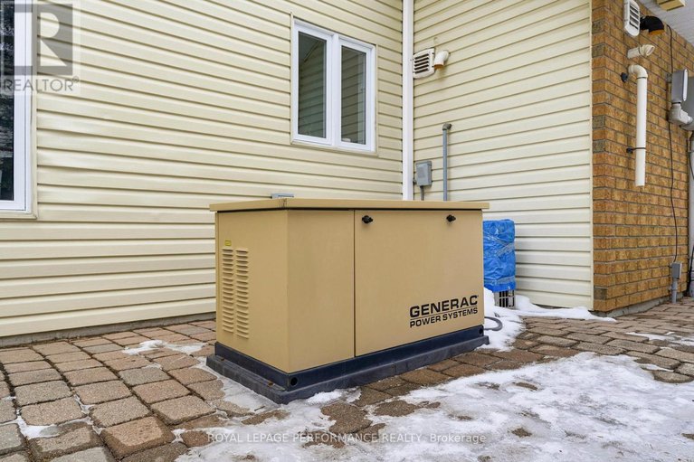 29387105/2-barry-street/long-sault/south-stormont/ontario/K0C1P0_39