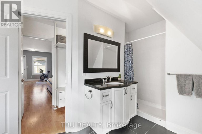 28944399/168-arthur-street/west-centre-town/ottawa/ontario/K1R7C4_32