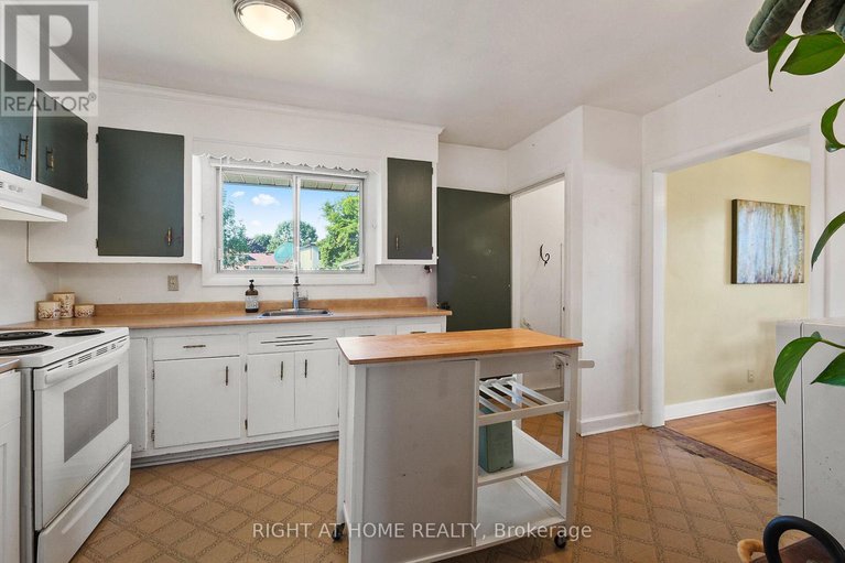 28854766/205-withrow-avenue/meadowlandsst-claire-gardens/ottawa/ontario/K2G2J8_20