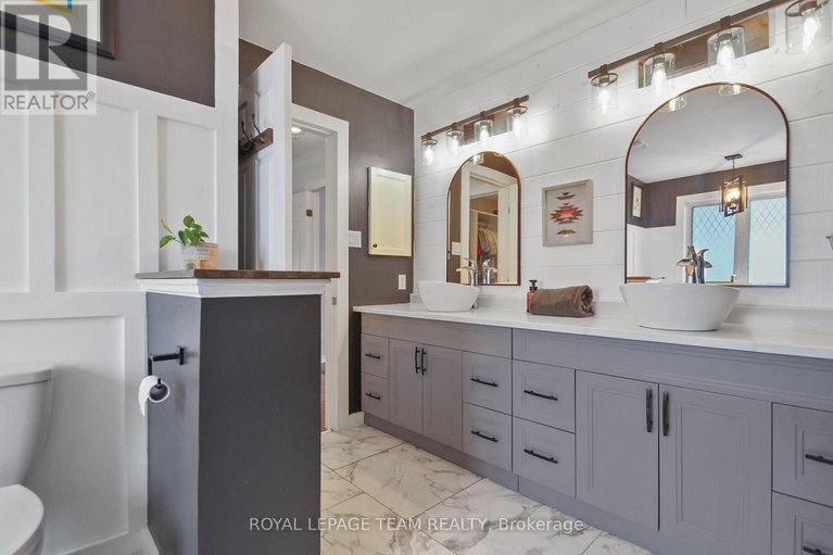 28349610/124-versilia-drive/barrhaven-east/ottawa/ontario/K2G7E2_25