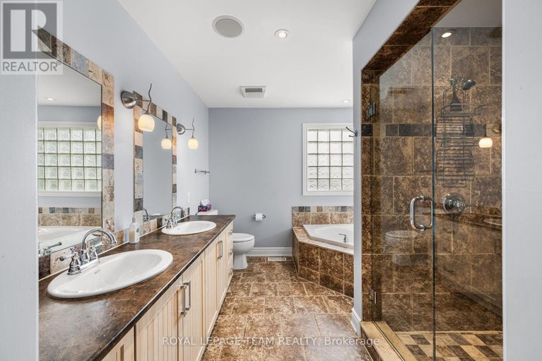 28807966/49-savuto-way/meadowlandscrestview/ottawa/ontario/K2G2T2_24