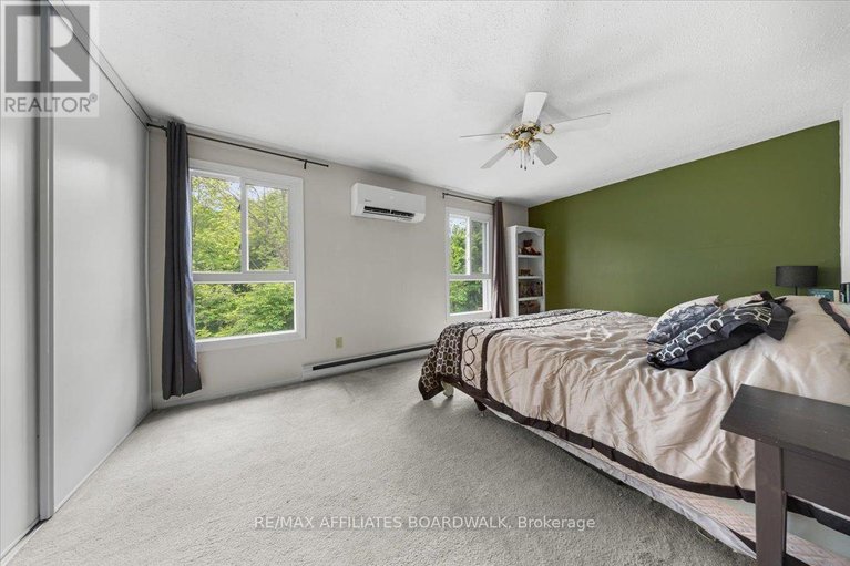 28397301/40-3239-bannon-way/blossom-parkkemp-parkfindlay-creek/ottawa/ontario/K1T1T2_17