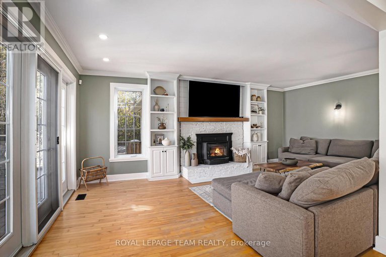 29015814/7521-fourth-line-road/rideau-twp-s-of-reg-rd-6-e-of-mccordick-rd/ottawa/ontario/K0G1J0_9