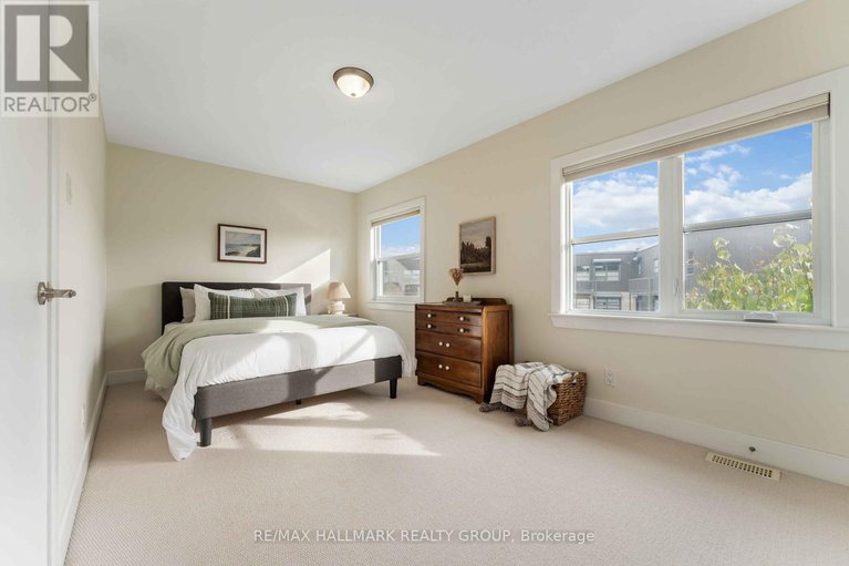 28873481/330-boudreau-street/vanier/ottawa/ontario/K1L0A7_22