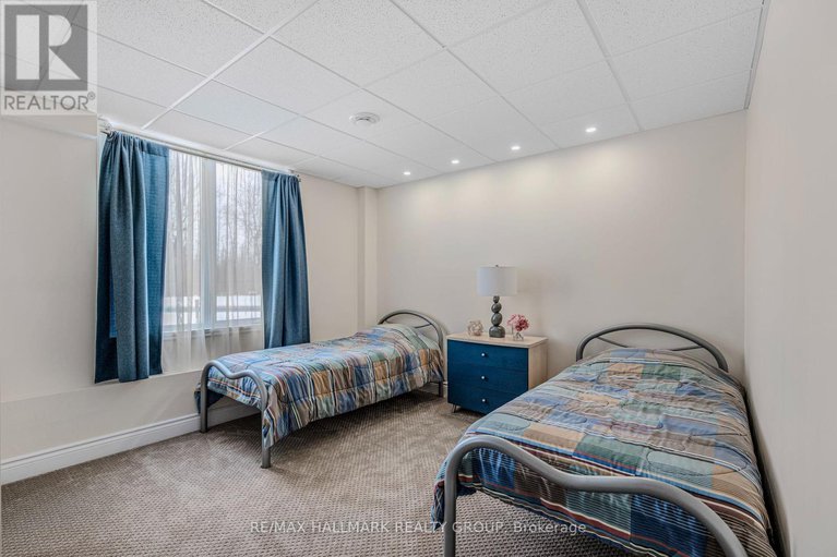 28273596/699-ballycastle-crescent/riverside-south/ottawa/ontario/K1X0A4_37