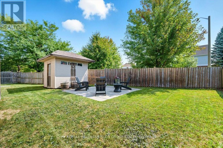 28847182/2064-breezewood-street/springridgeeast-village/ottawa/ontario/K4A4R9_23