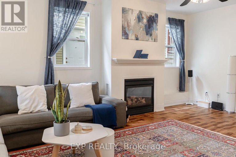 28873619/1562-lisbon-street/fallingbrookpineridge/ottawa/ontario/K4A4B9_39