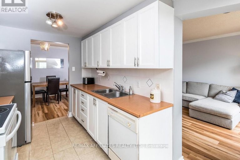 28629180/6-eagleview-street/emerald-meadowstrailwest/ottawa/ontario/K2M2R2_11