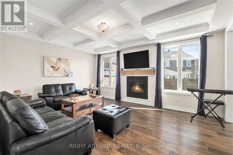 28449643/186-lamprey-street/half-moon-bay/ottawa/ontario/K2J6C3_9