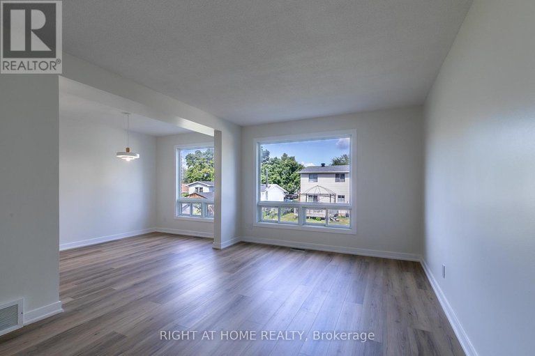 28803490/15-2669-southvale-drive/sheffield-glenindustrial-park/ottawa/ontario/K1B4V2_13