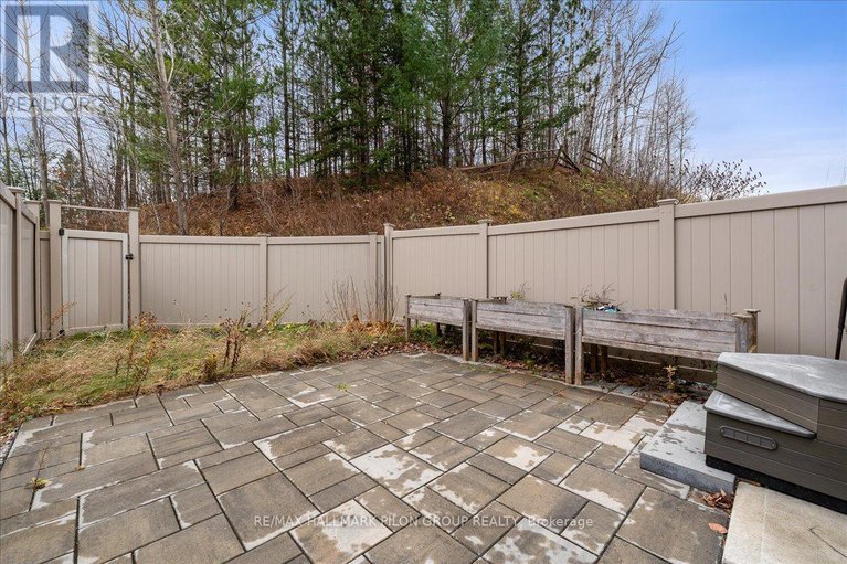 28279535/104-lionel-private/springridgeeast-village/ottawa/ontario/K4A0X1_27